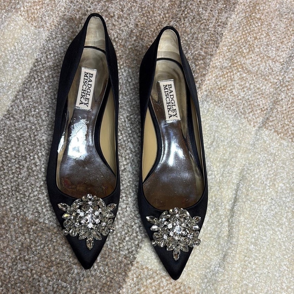 Badgley Mischka Black Pointed Toe Heels